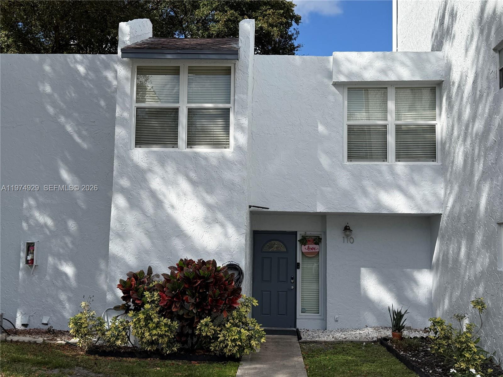 LIVE OAK CONDOMINIUM TWO - Residential