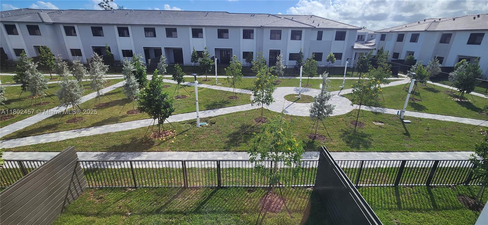 CENTRIS - Residential