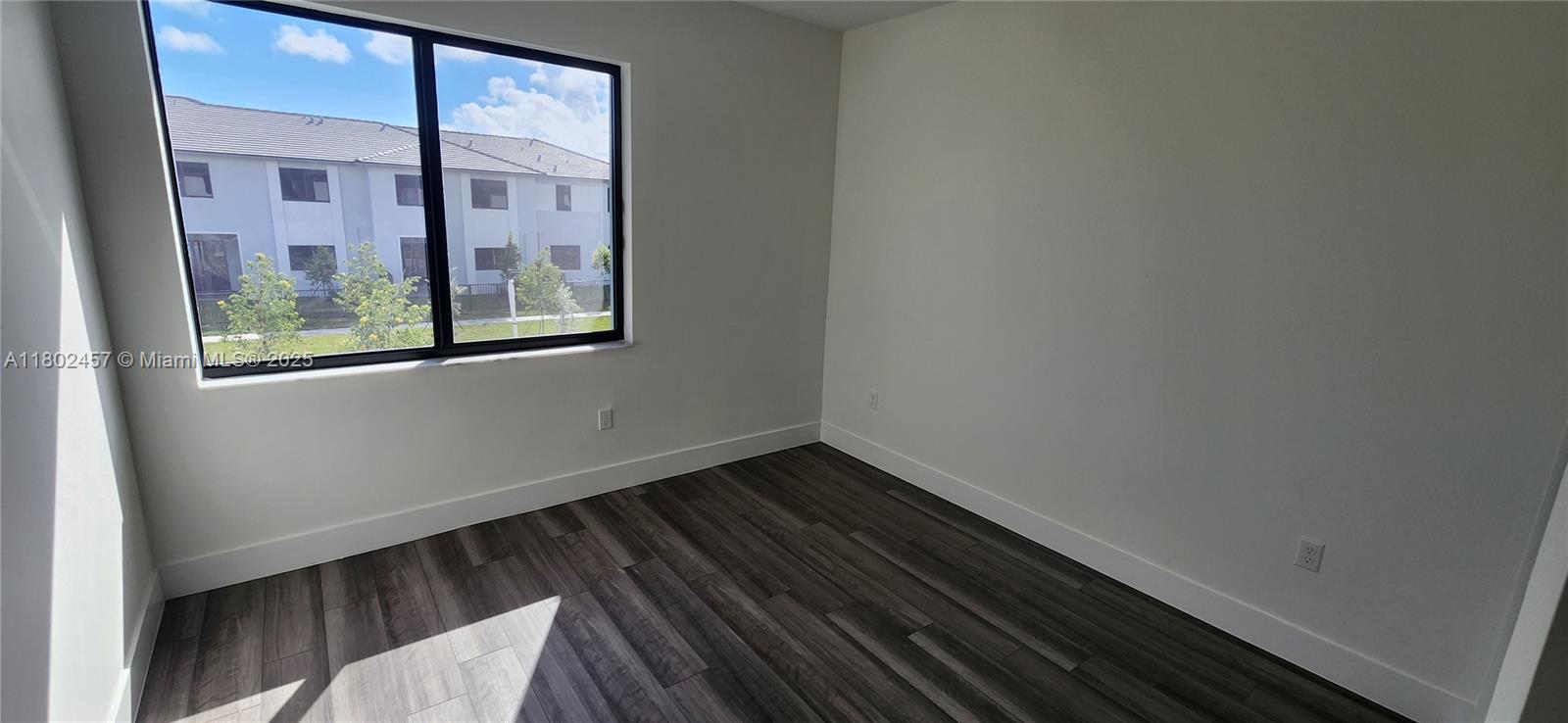 CENTRIS - Residential