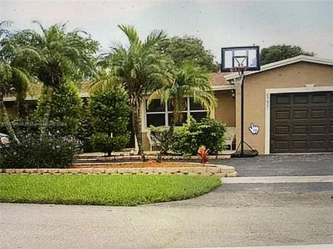 A home in Cooper City