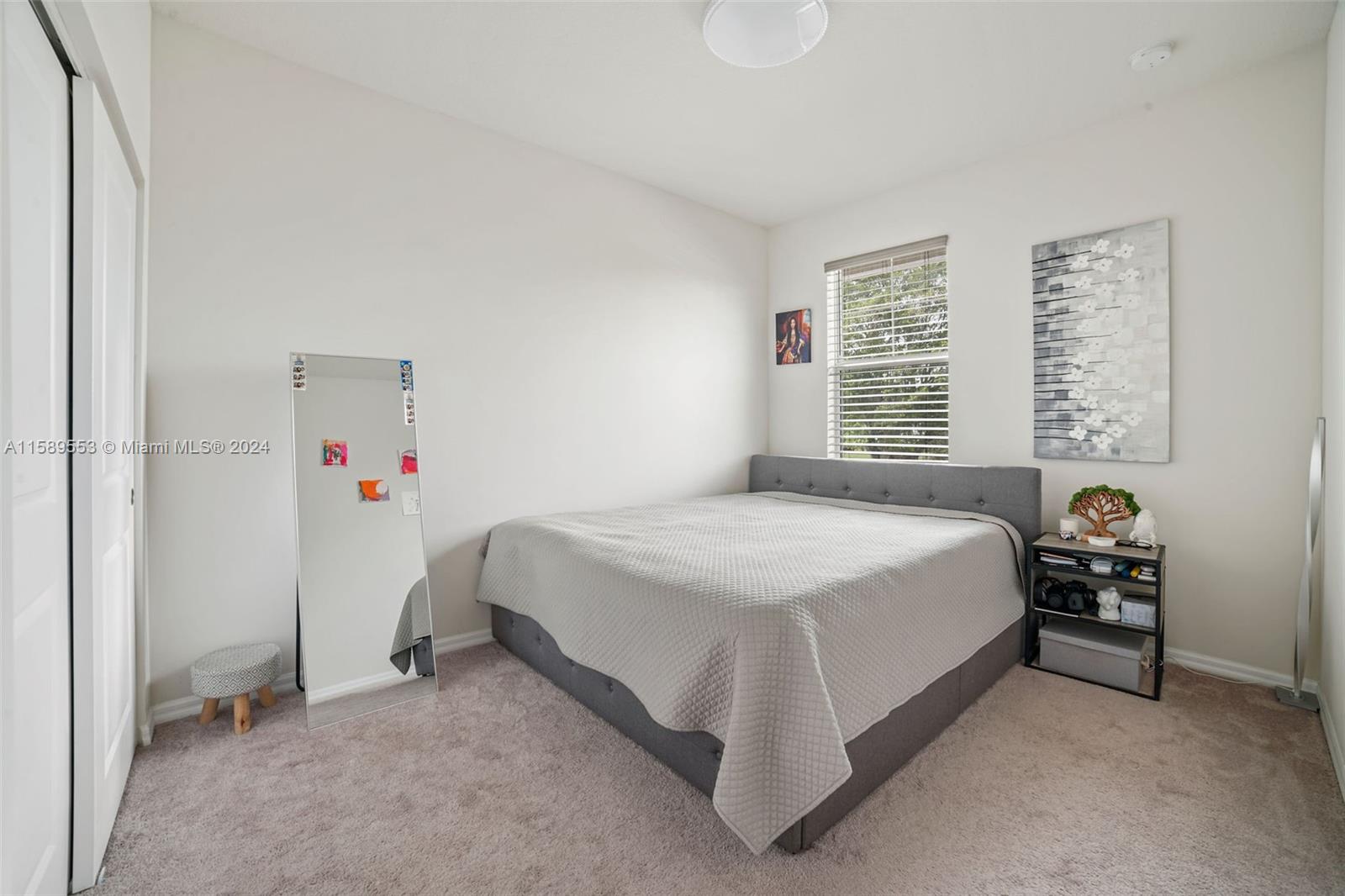 HILLCREST COUNTRY CLUB SO - Residential Lease