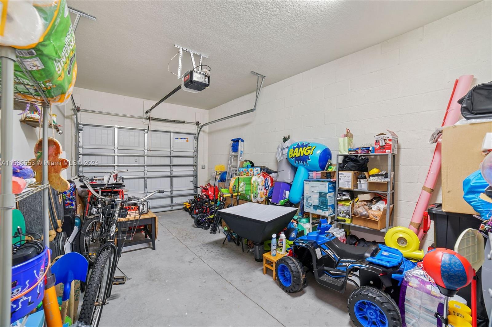 HILLCREST COUNTRY CLUB SO - Residential Lease