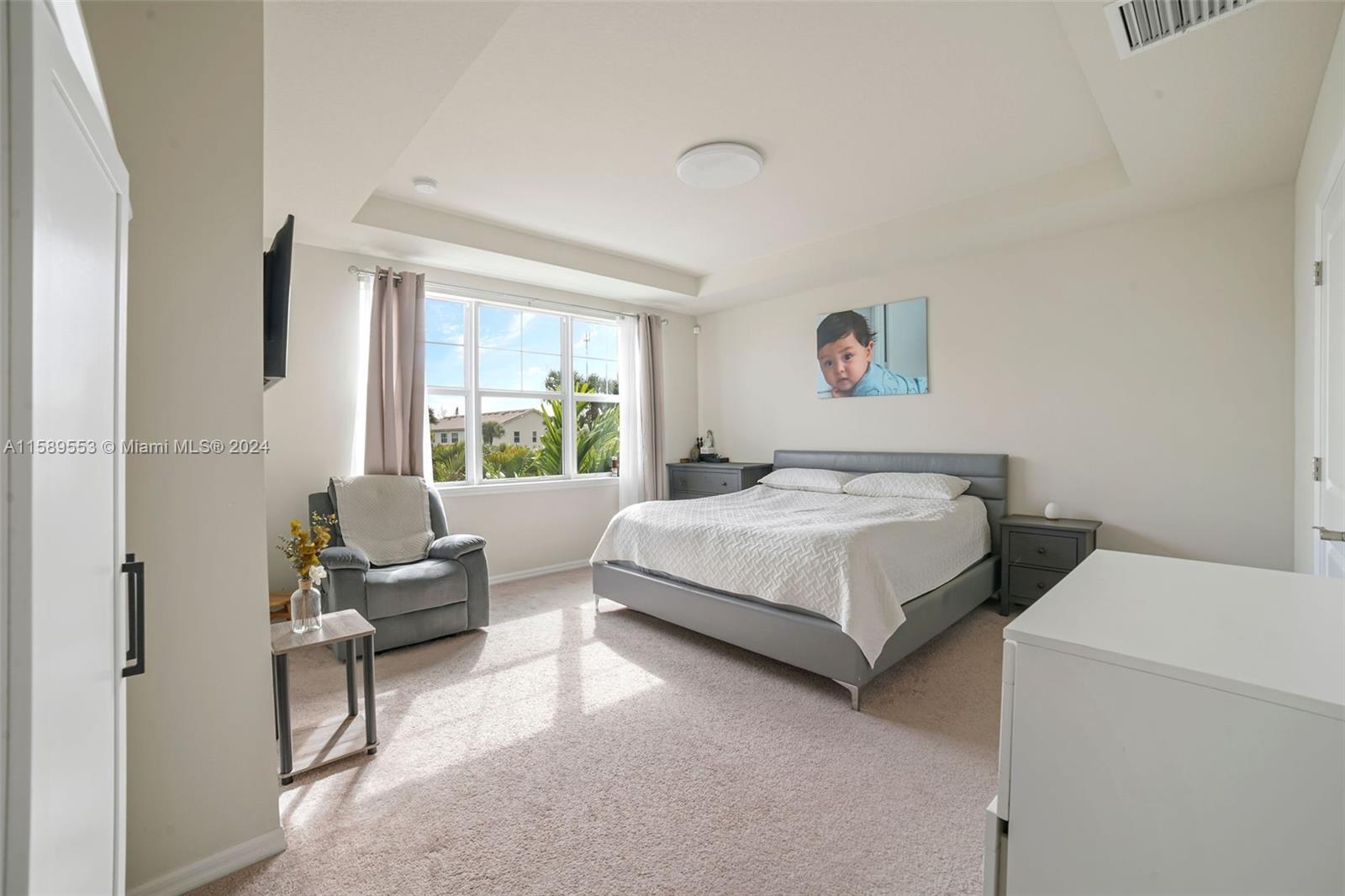 HILLCREST COUNTRY CLUB SO - Residential Lease