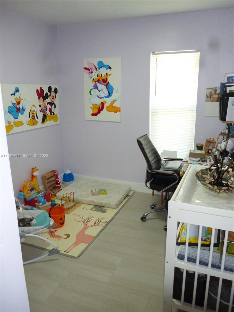 LIME GROVE GARDENS - Residential