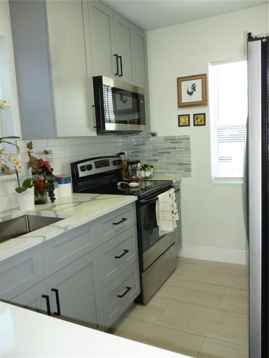 LIME GROVE GARDENS - Residential