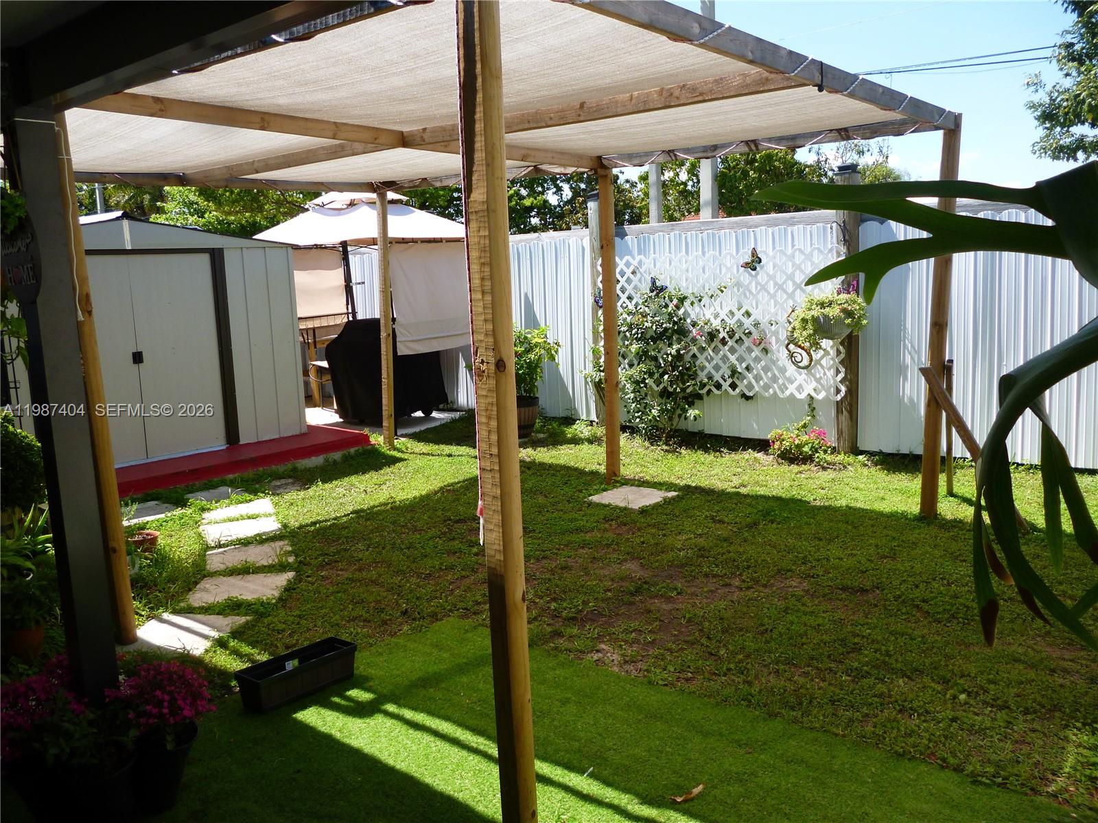 LIME GROVE GARDENS - Residential