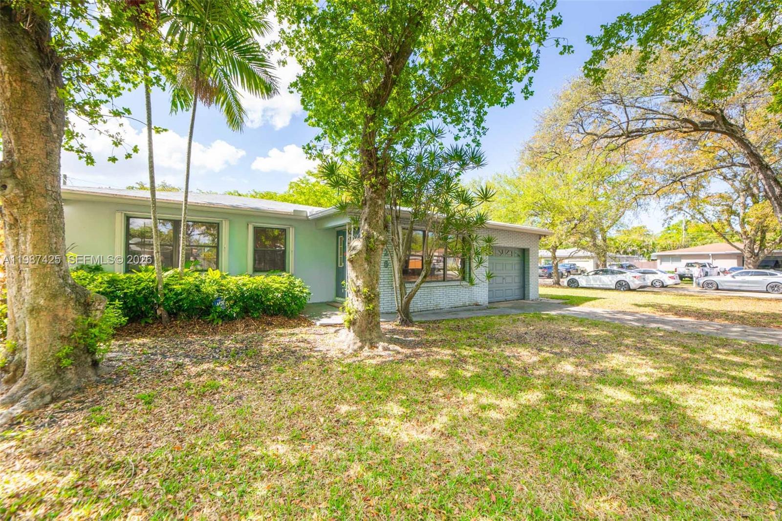 HILLSIDE PARK - Residential