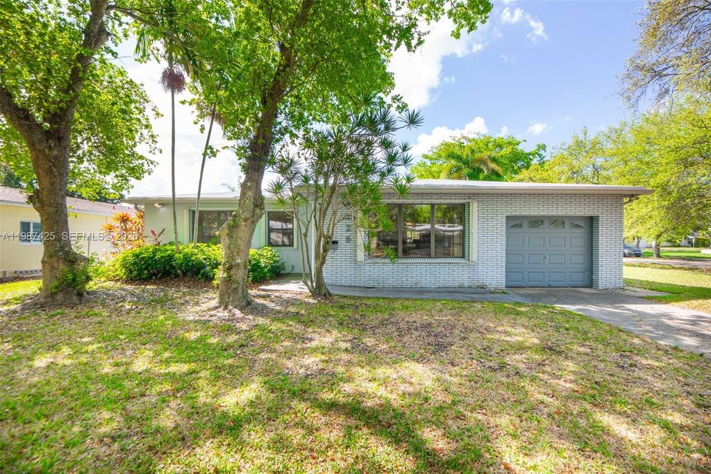 Photo of 5726 Madison St, Hollywood, FL 33023 (MLS # A11987425)