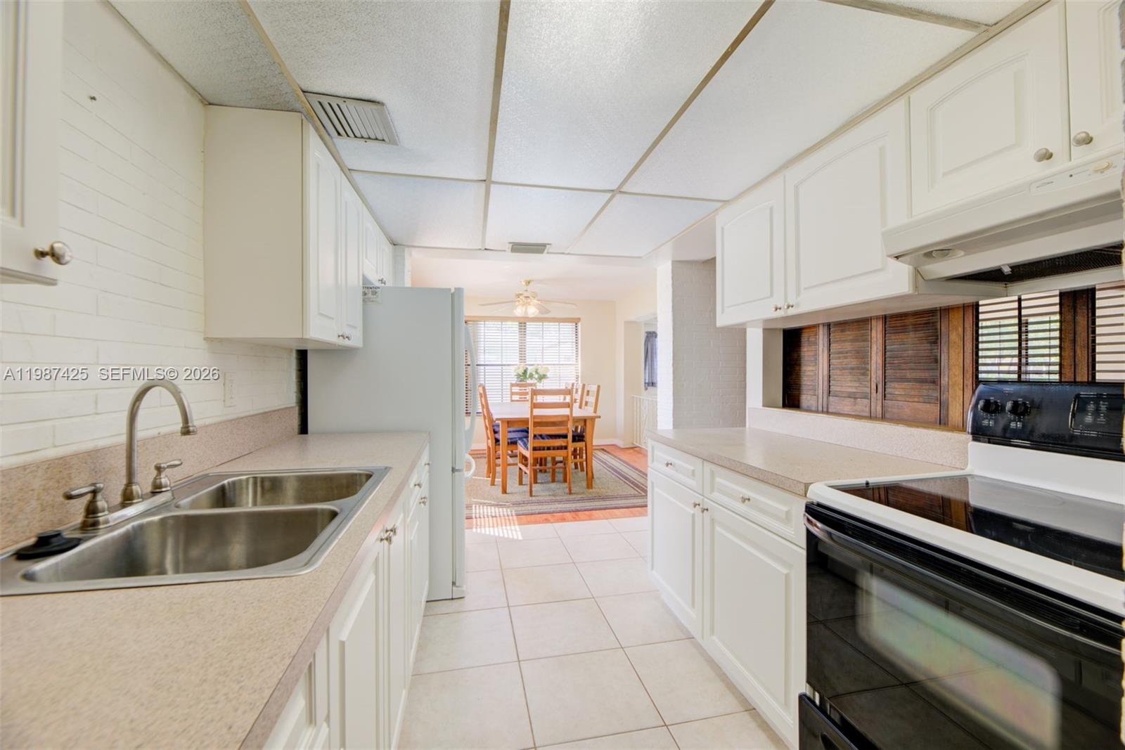 HILLSIDE PARK - Residential