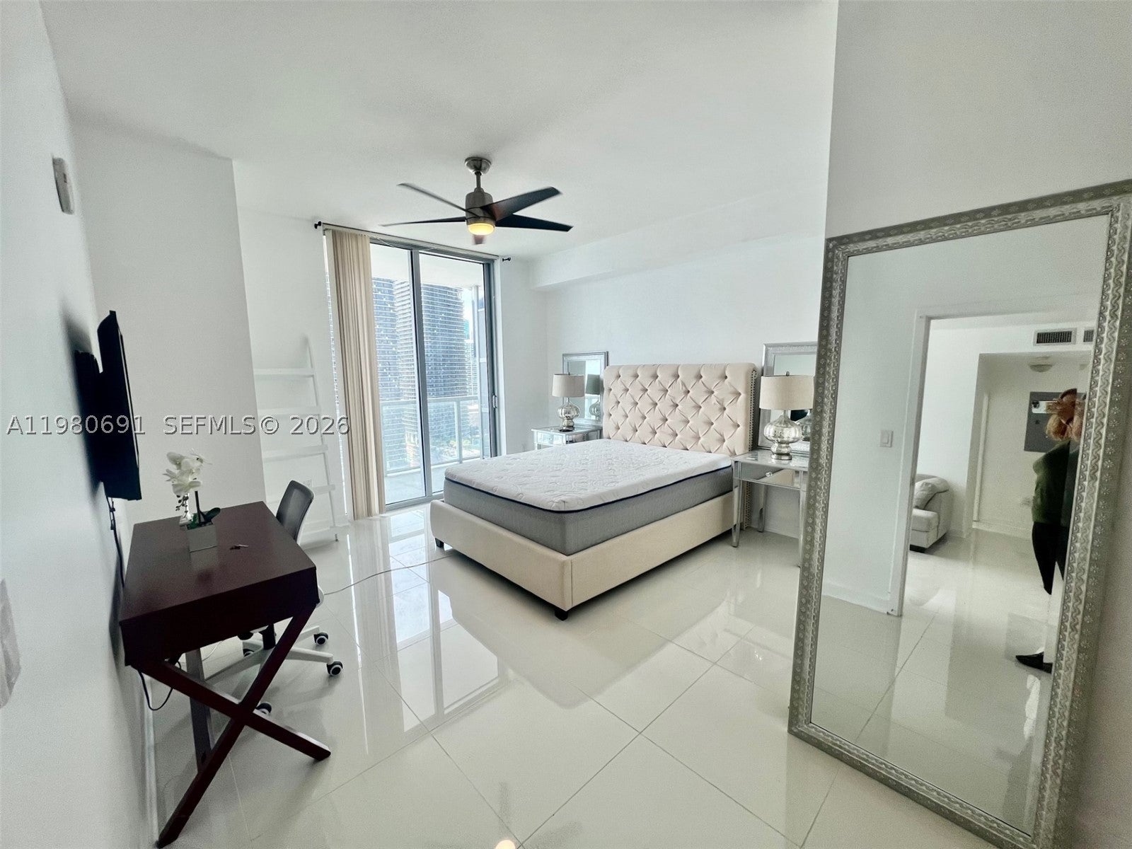 1111 SW 1st Ave 3223