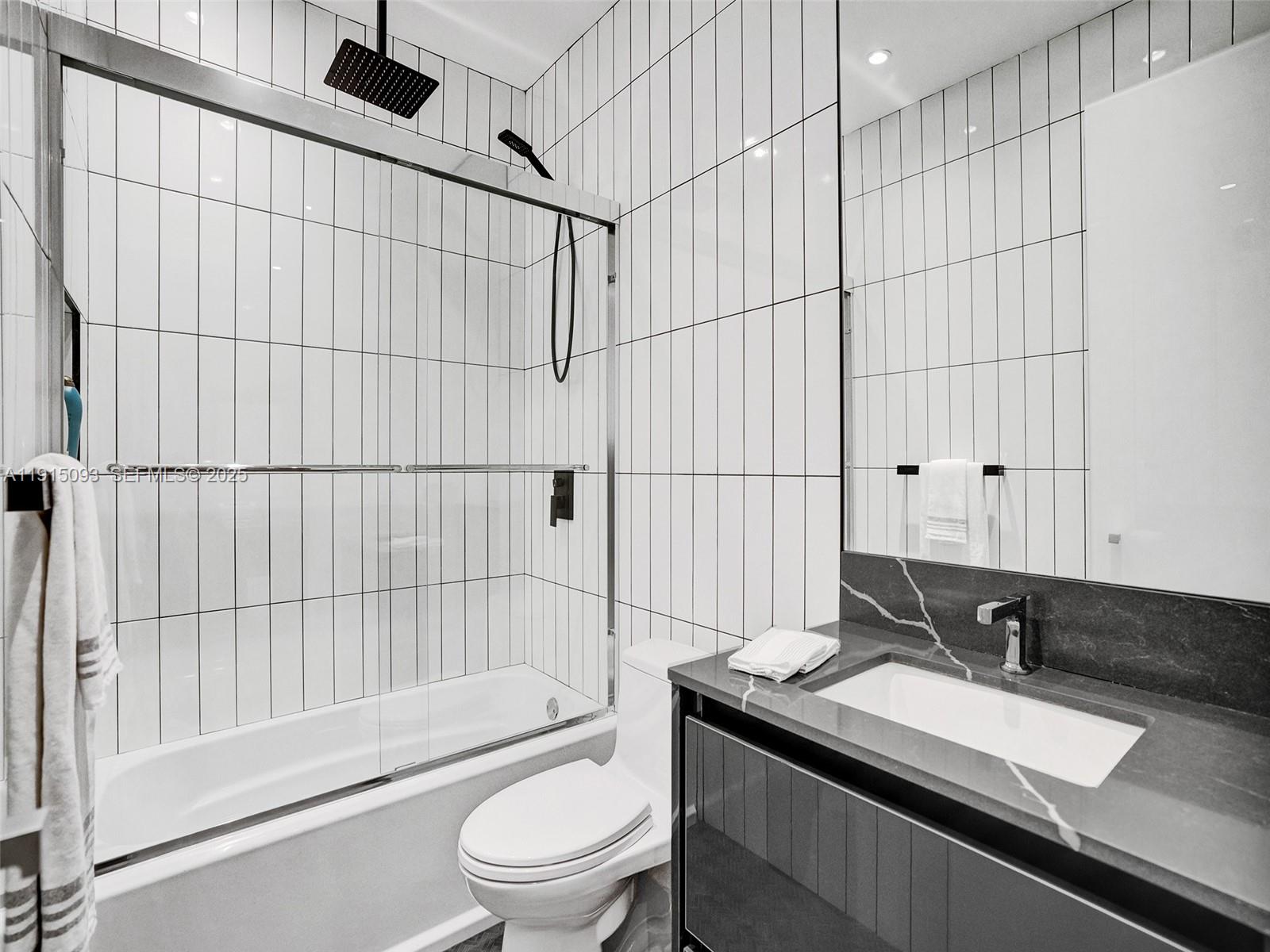 HOLLYWOOD - Residential