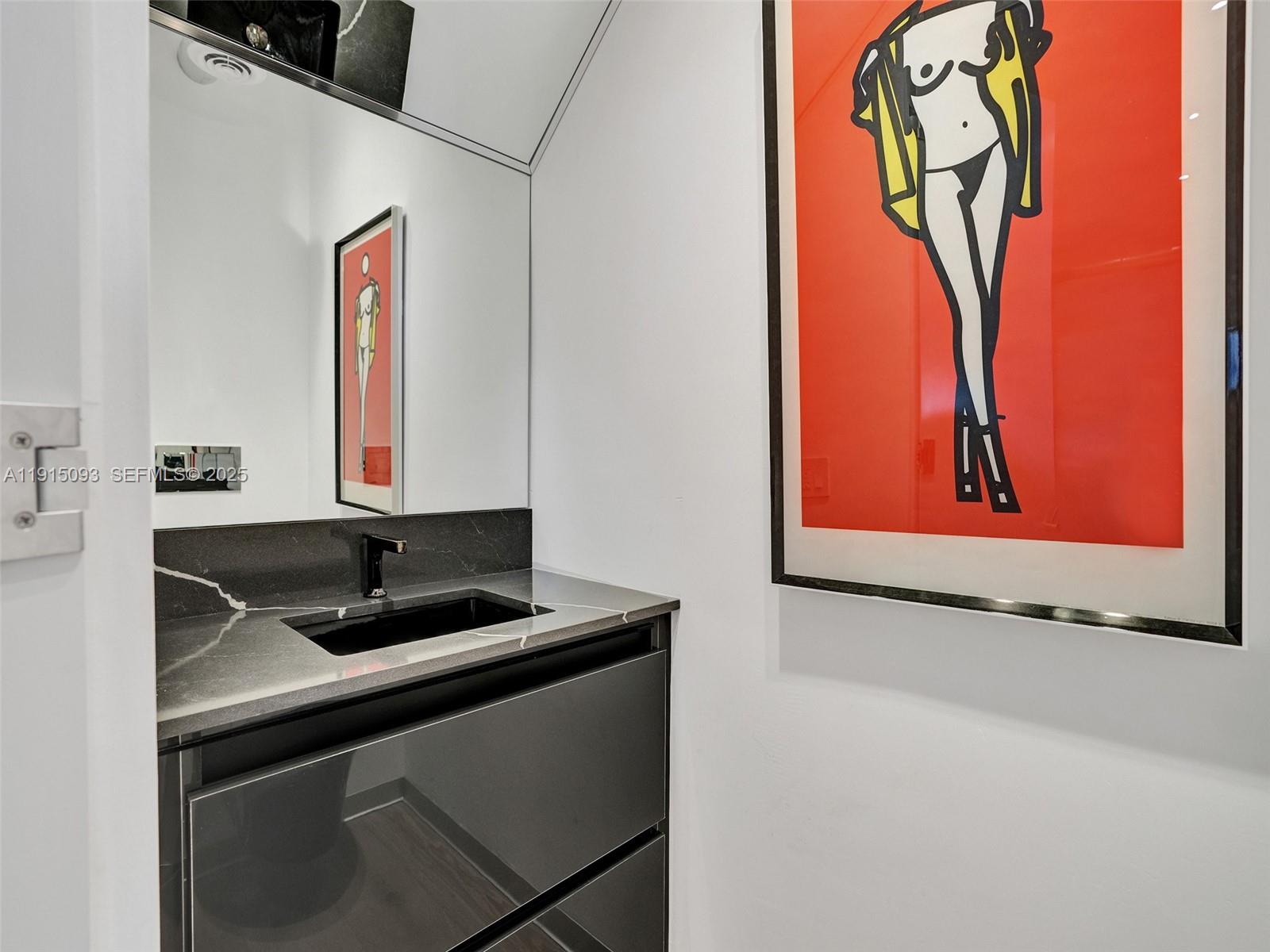 HOLLYWOOD - Residential