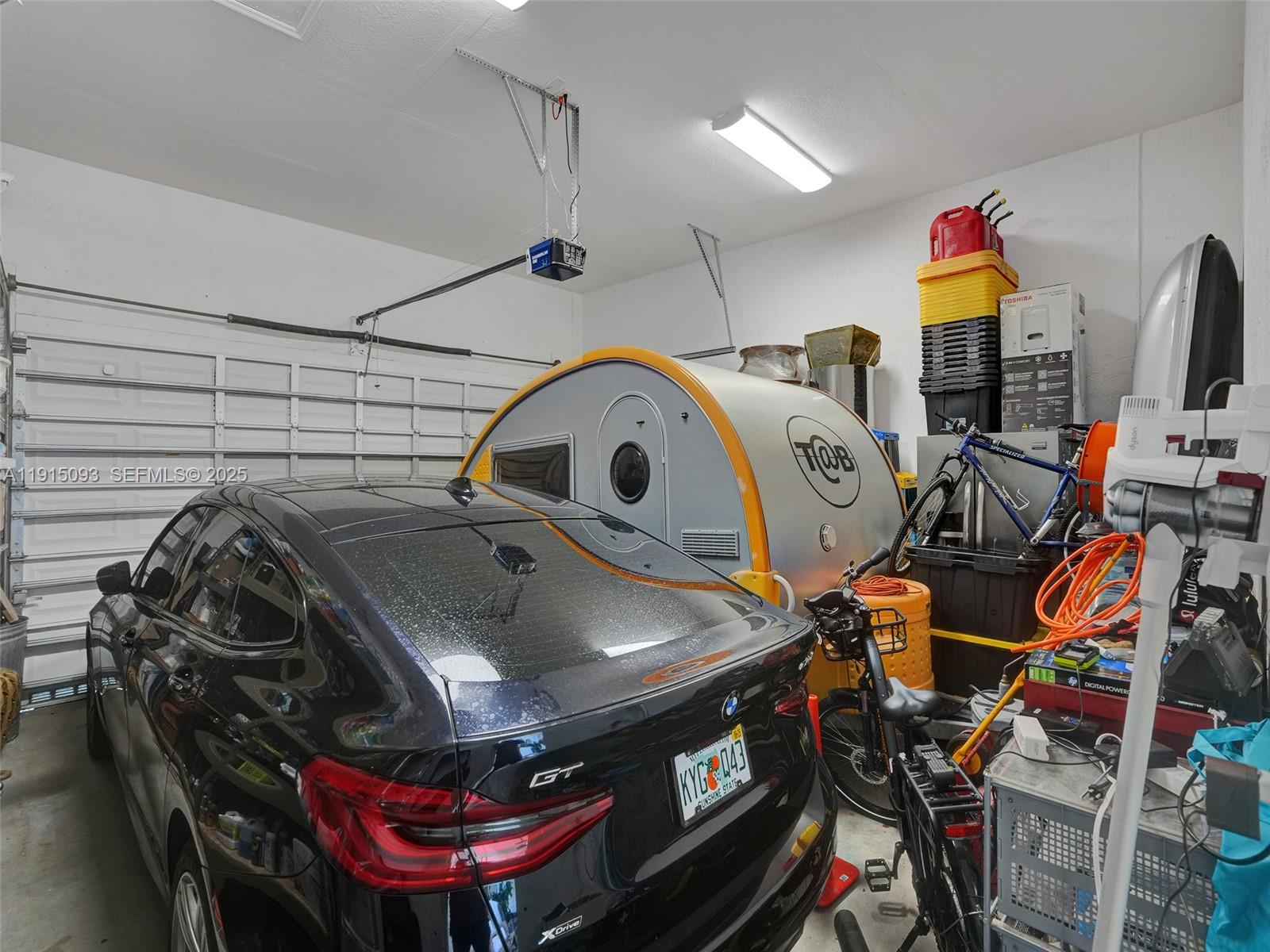 HOLLYWOOD - Residential