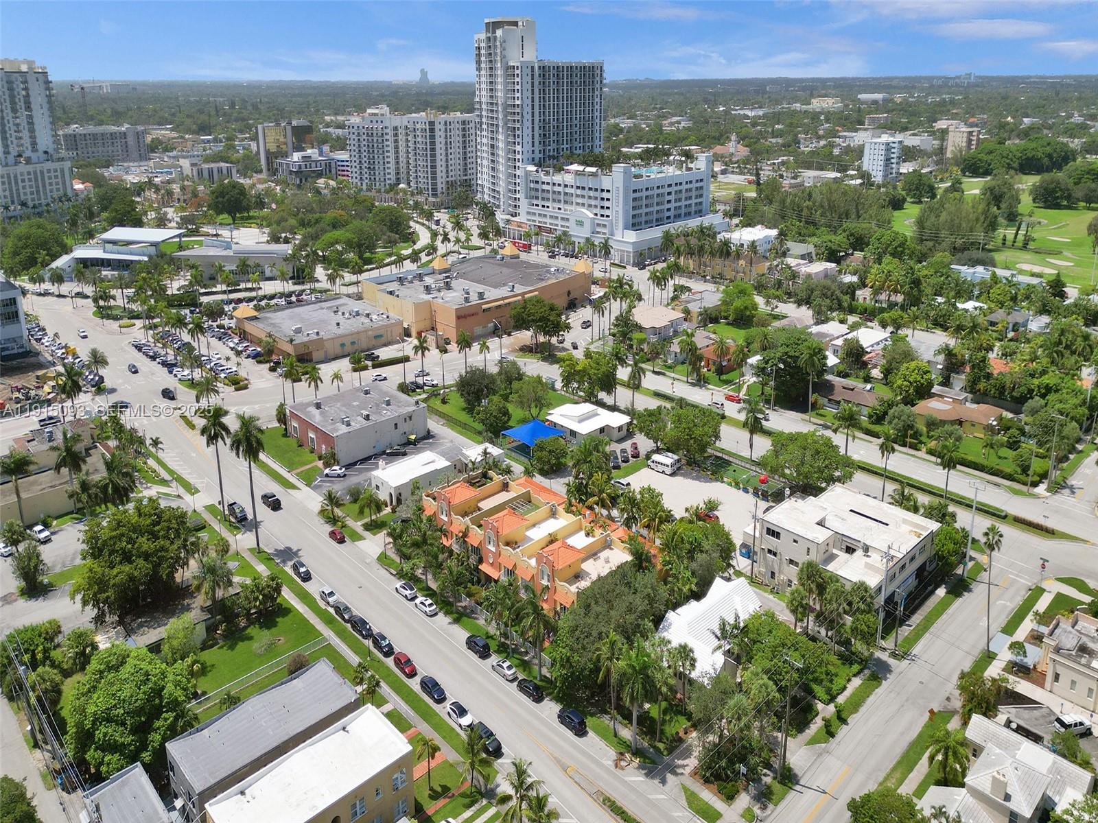 HOLLYWOOD - Residential