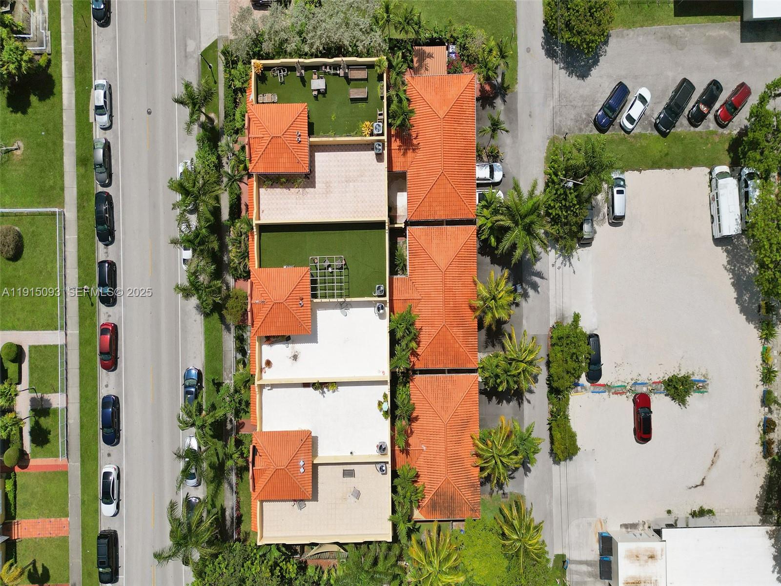 HOLLYWOOD - Residential