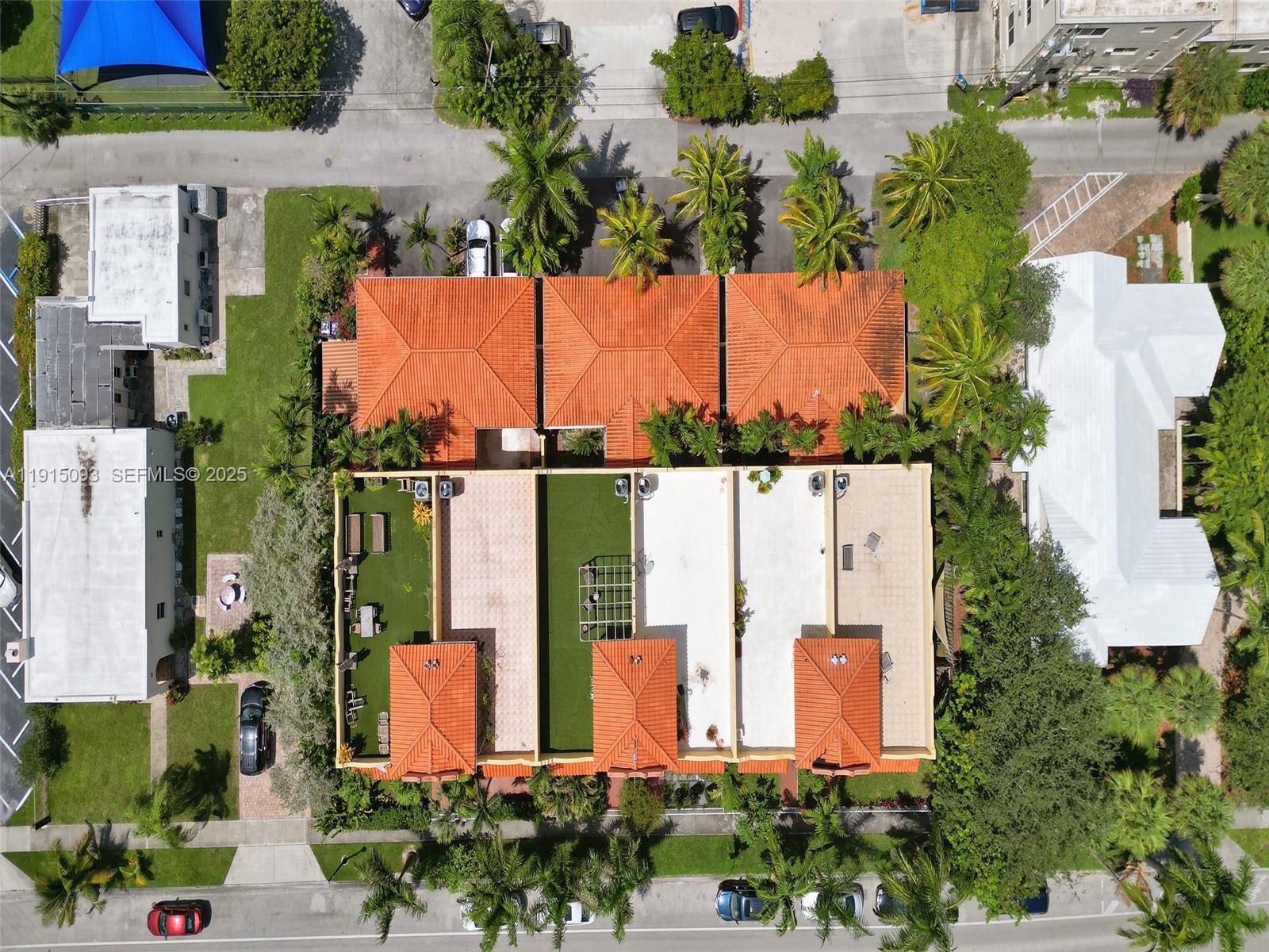 HOLLYWOOD - Residential