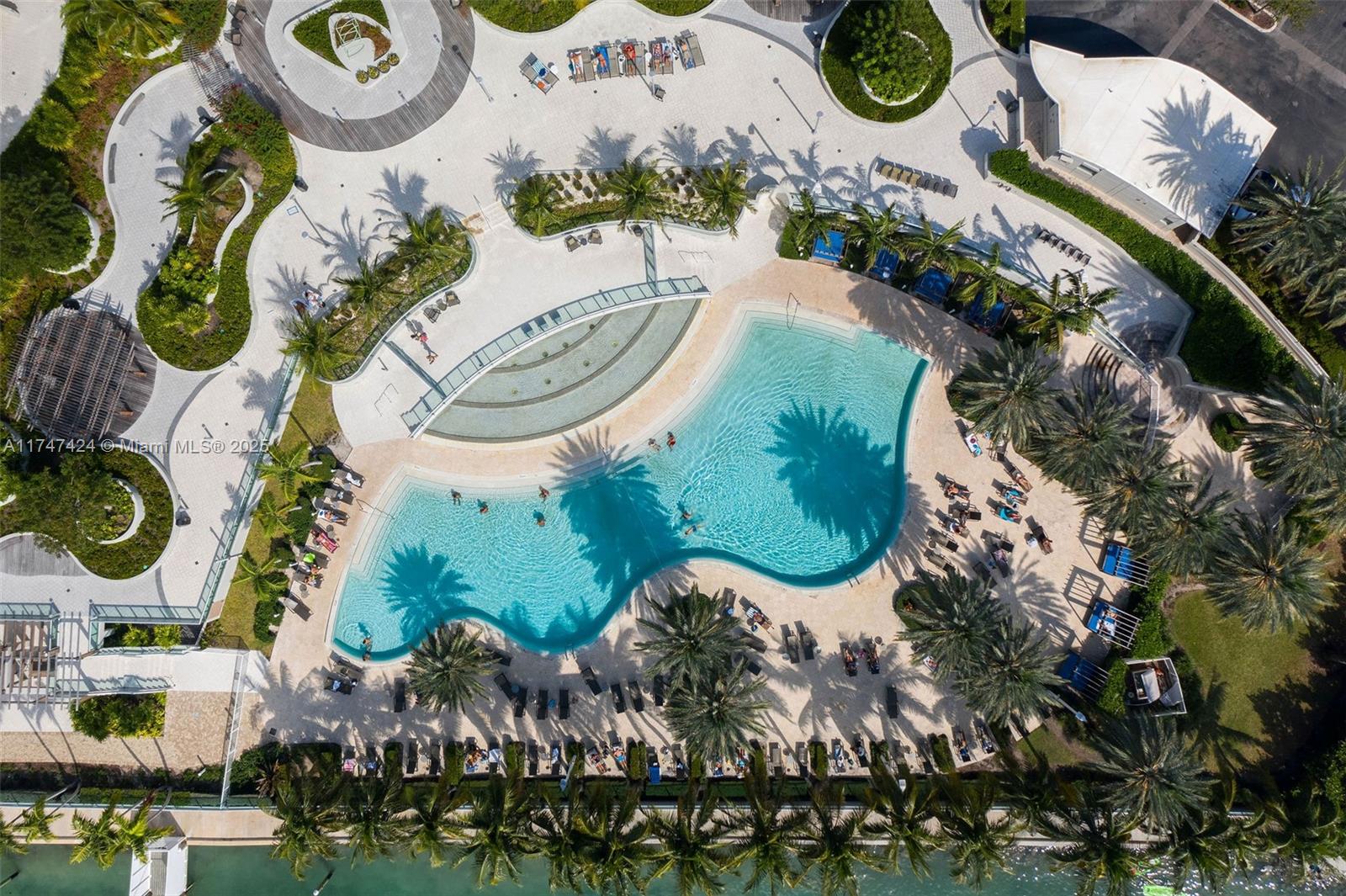 1500 Bay Rd N-1220, Miami Beach, Miami-Dade County, Florida - 2 Bedrooms  
2 Bathrooms - 
