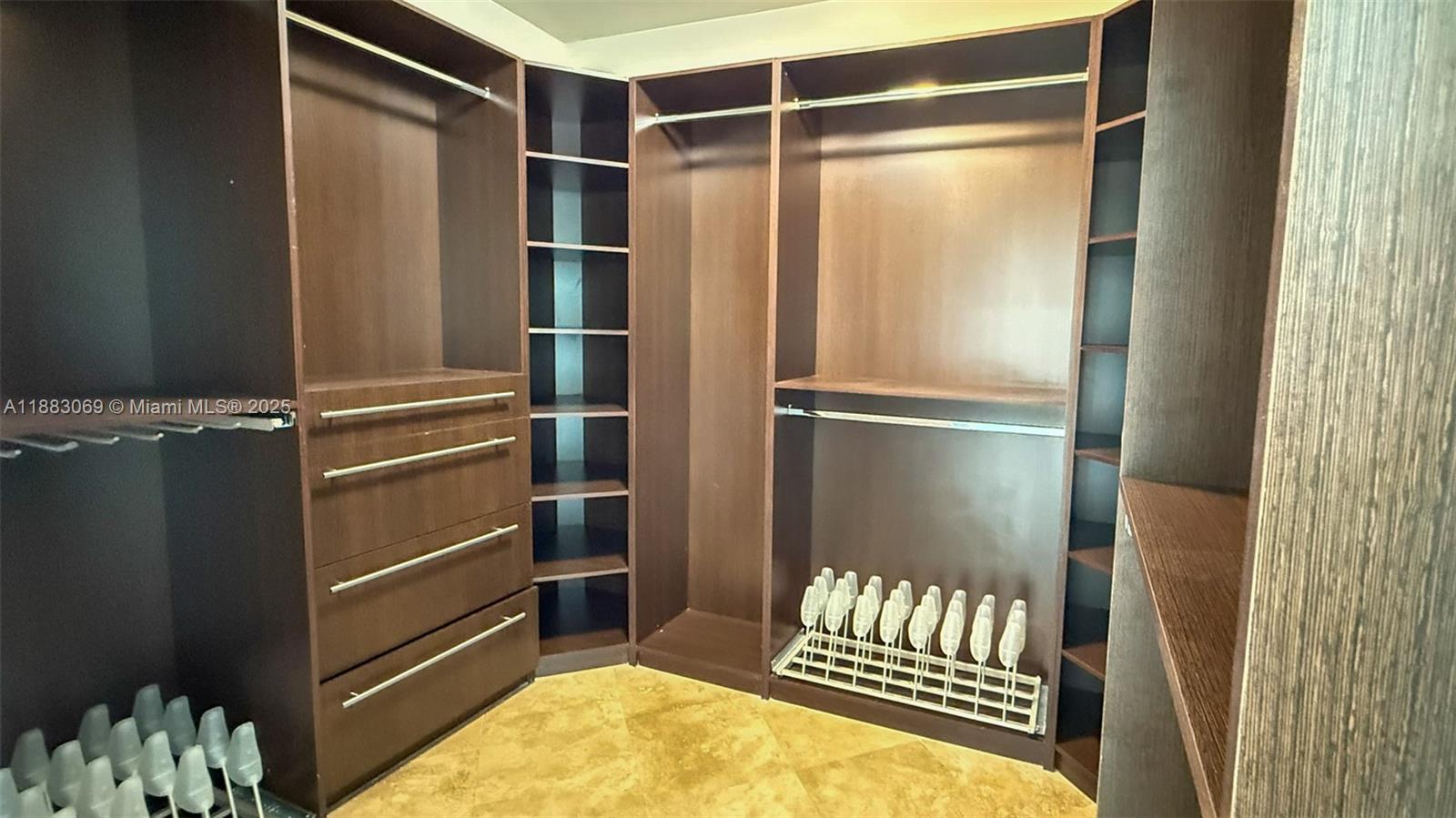 THE PENINSULA II CONDO - Residential Lease