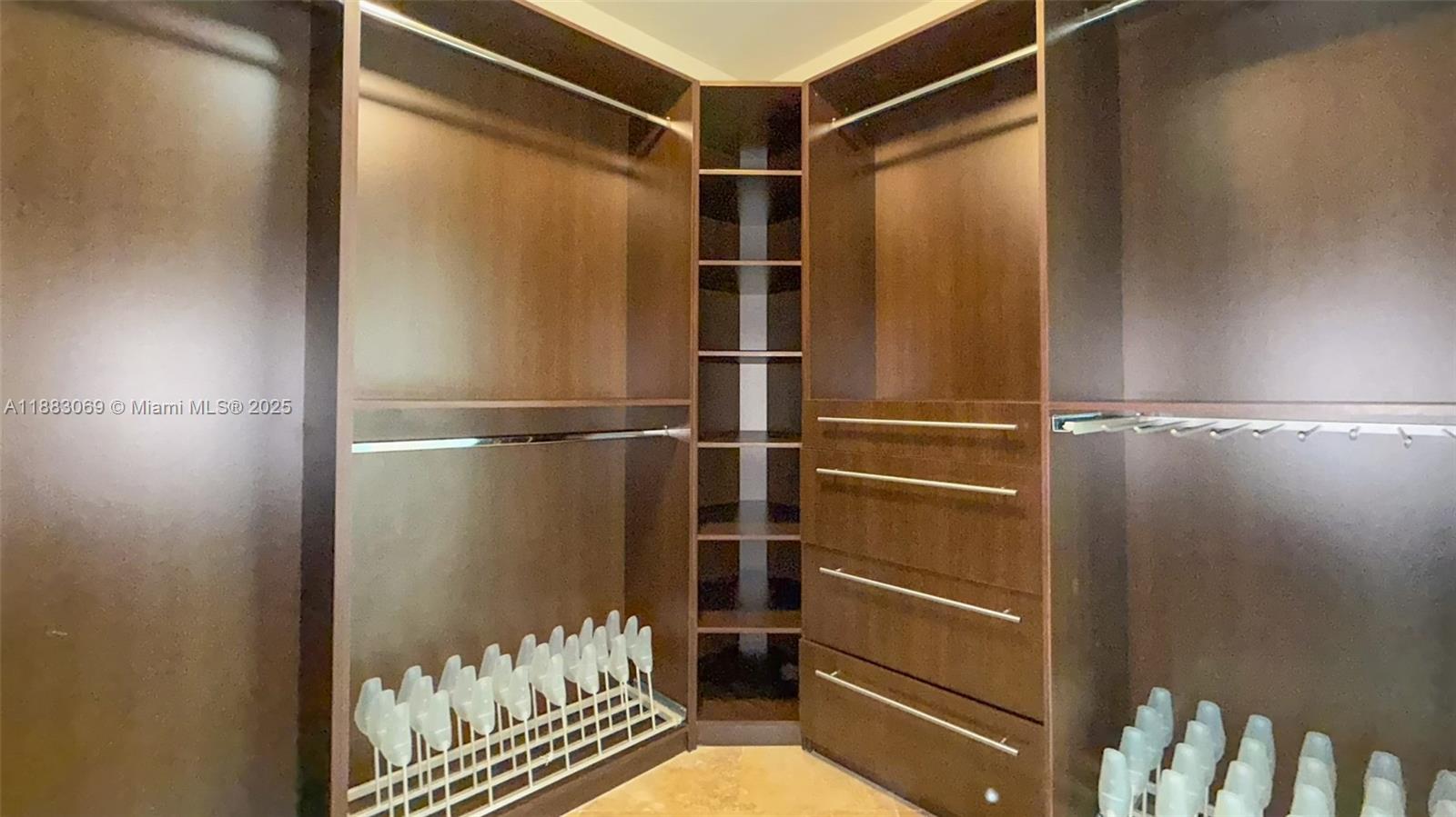 THE PENINSULA II CONDO - Residential Lease