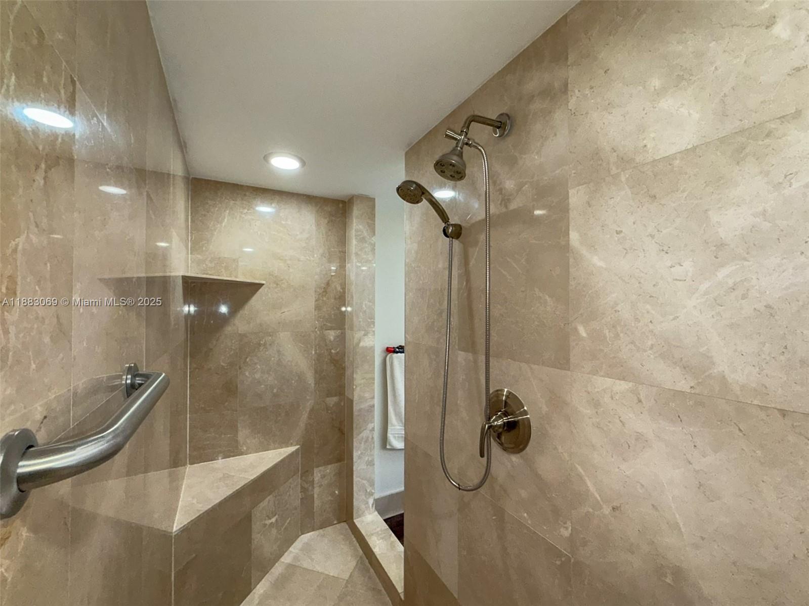 THE PENINSULA II CONDO - Residential Lease