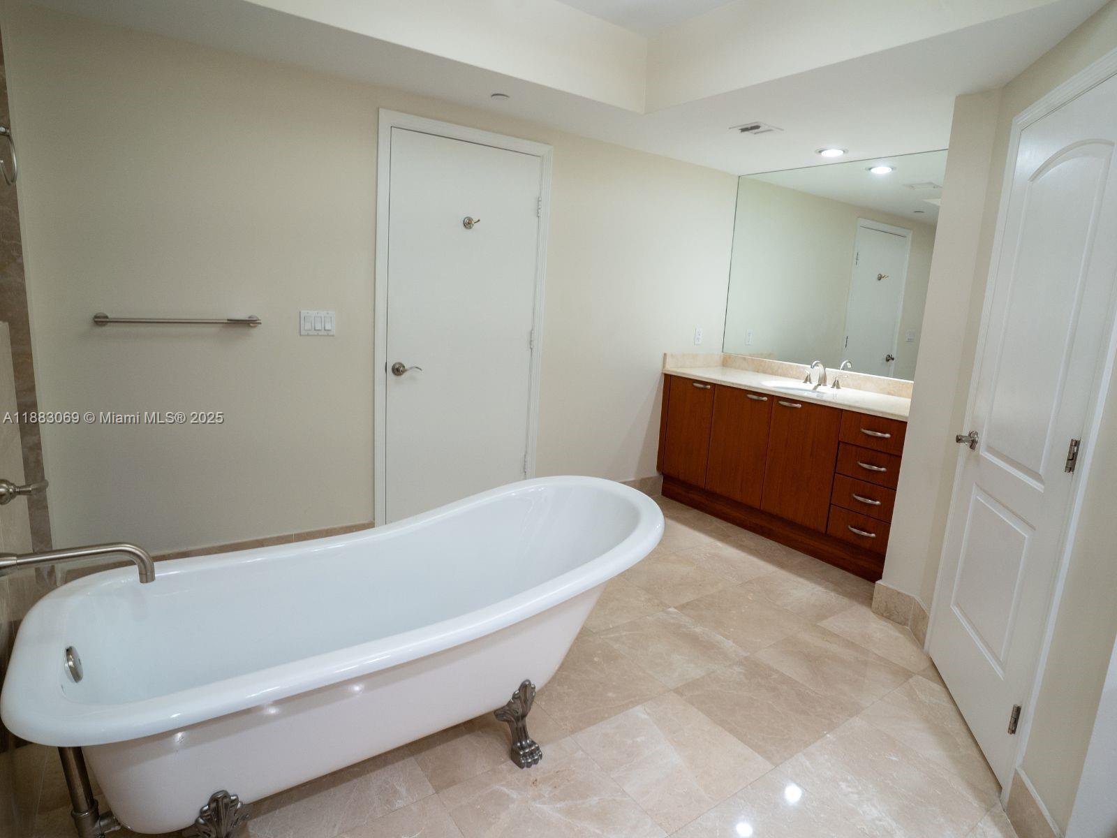 THE PENINSULA II CONDO - Residential Lease