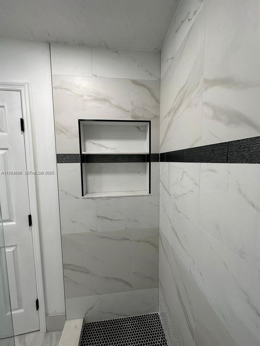 MARSHALLS EVERGLADE - Residential Lease