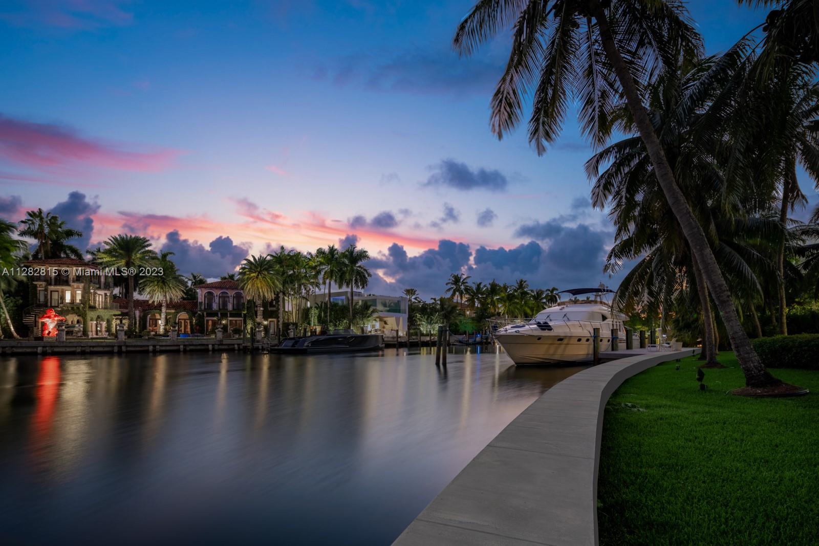 SUNSET LAKE EXTENSION - Residential