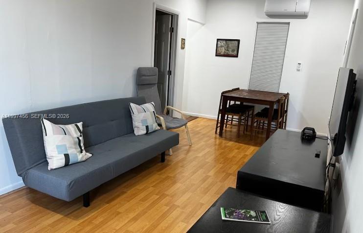 EAST VEDADO - Residential Lease