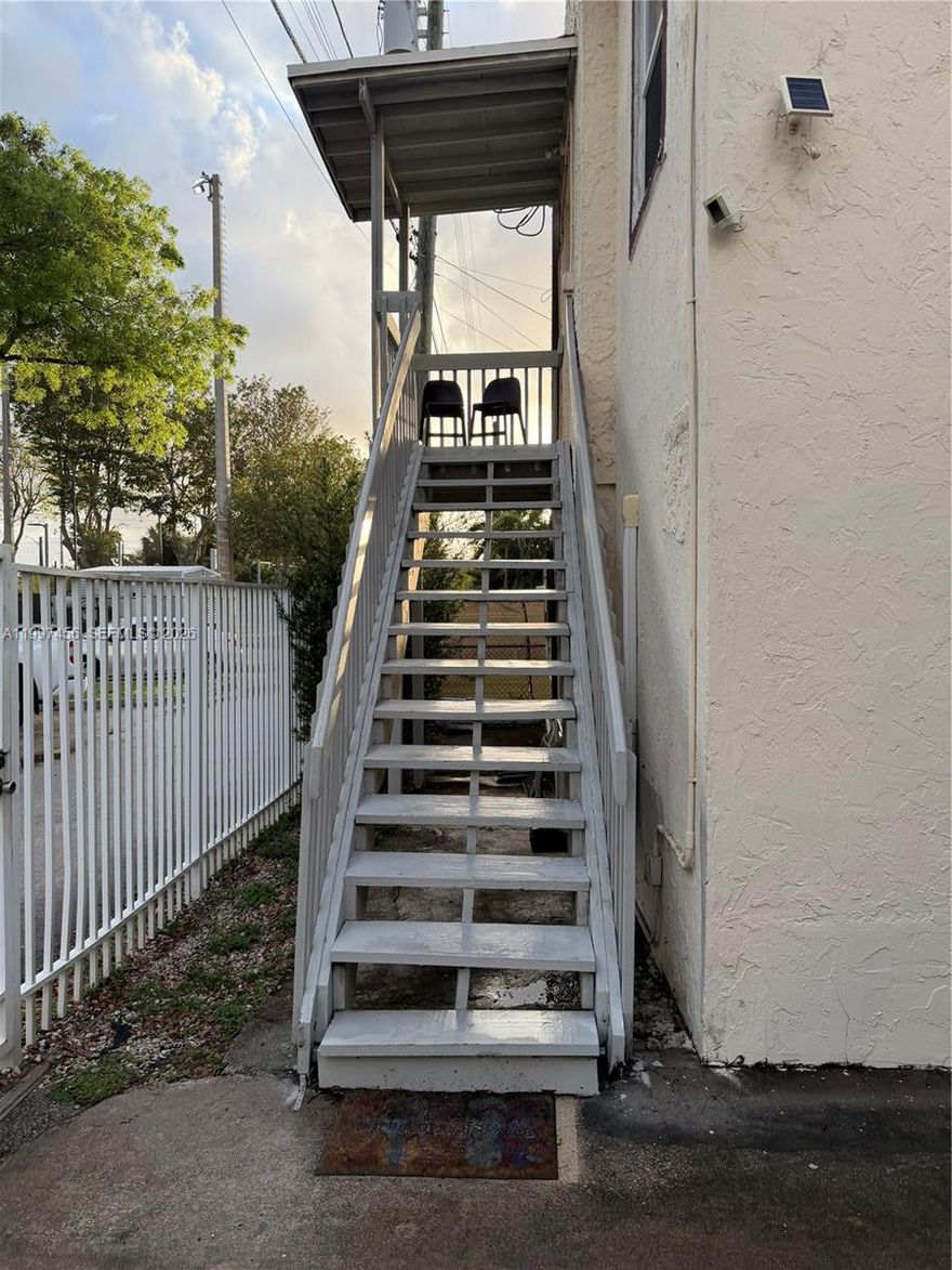 Charming and fully furnished 2-bedroom, 1-bath second-floor apartment in the desirable Shenandoah area! Bright and move-in ready, with electricity, water, and high-speed internet included.

Enjoy access to a shared washer and dryer and a nearby park with free resort-style amenities. Prime location just minutes from Calle Ocho, Coconut Grove, Coral Gables, Brickell, the University of Miami, and major hospitals.

No association for fast approval! Available May 1st. Can be rented furnished or unfurnished at the same price.