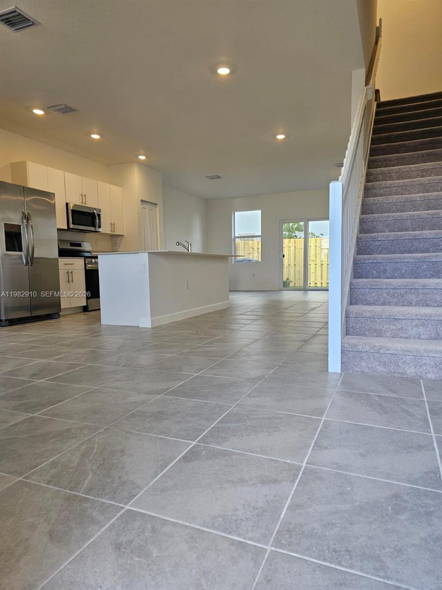 LE Jardin - Residential Income