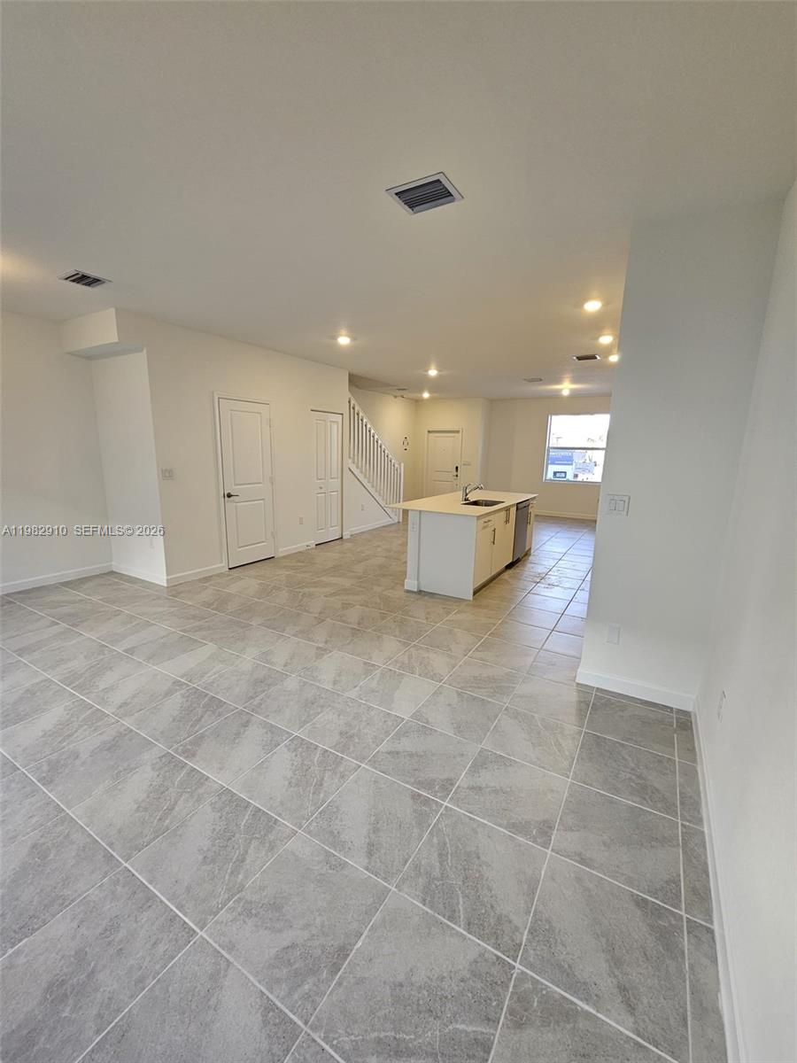 LE Jardin - Residential Income