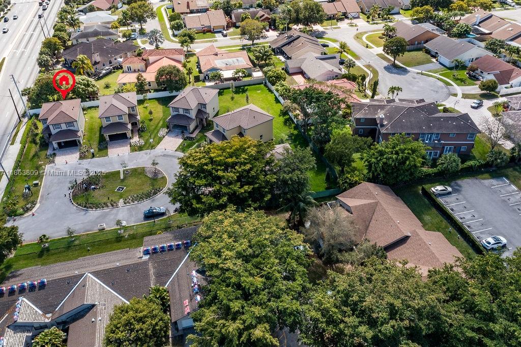 TAMARAC CIRCLE - Residential