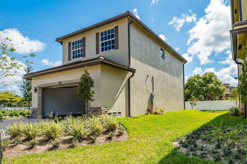 5400 NW 57th Ct