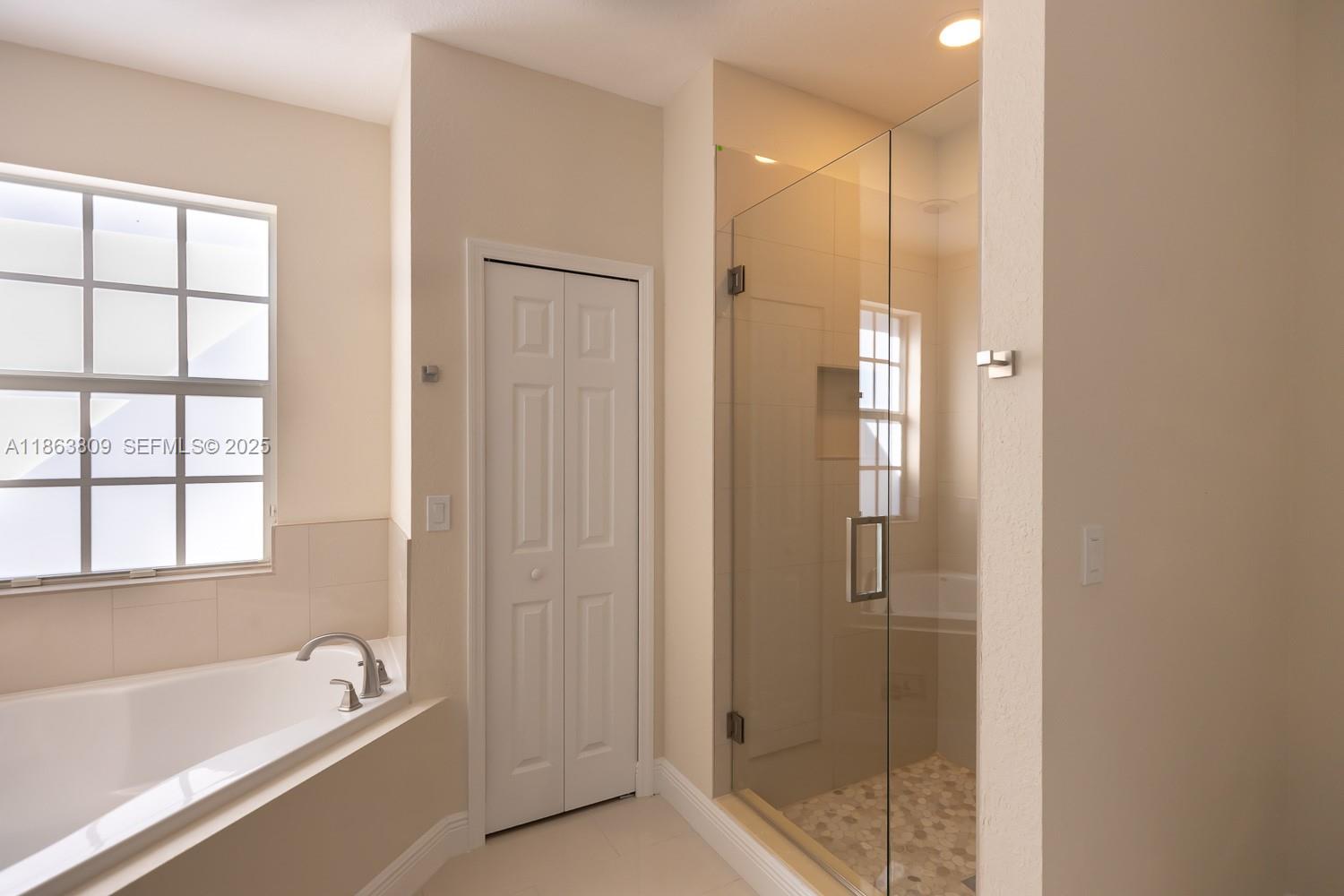 TAMARAC CIRCLE - Residential