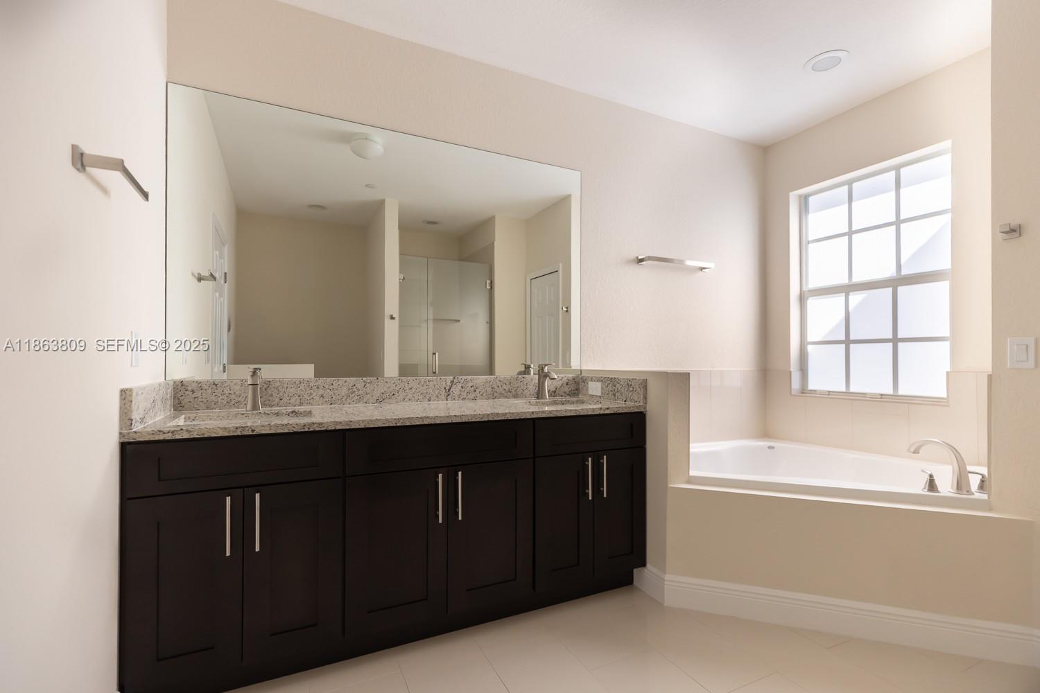 TAMARAC CIRCLE - Residential