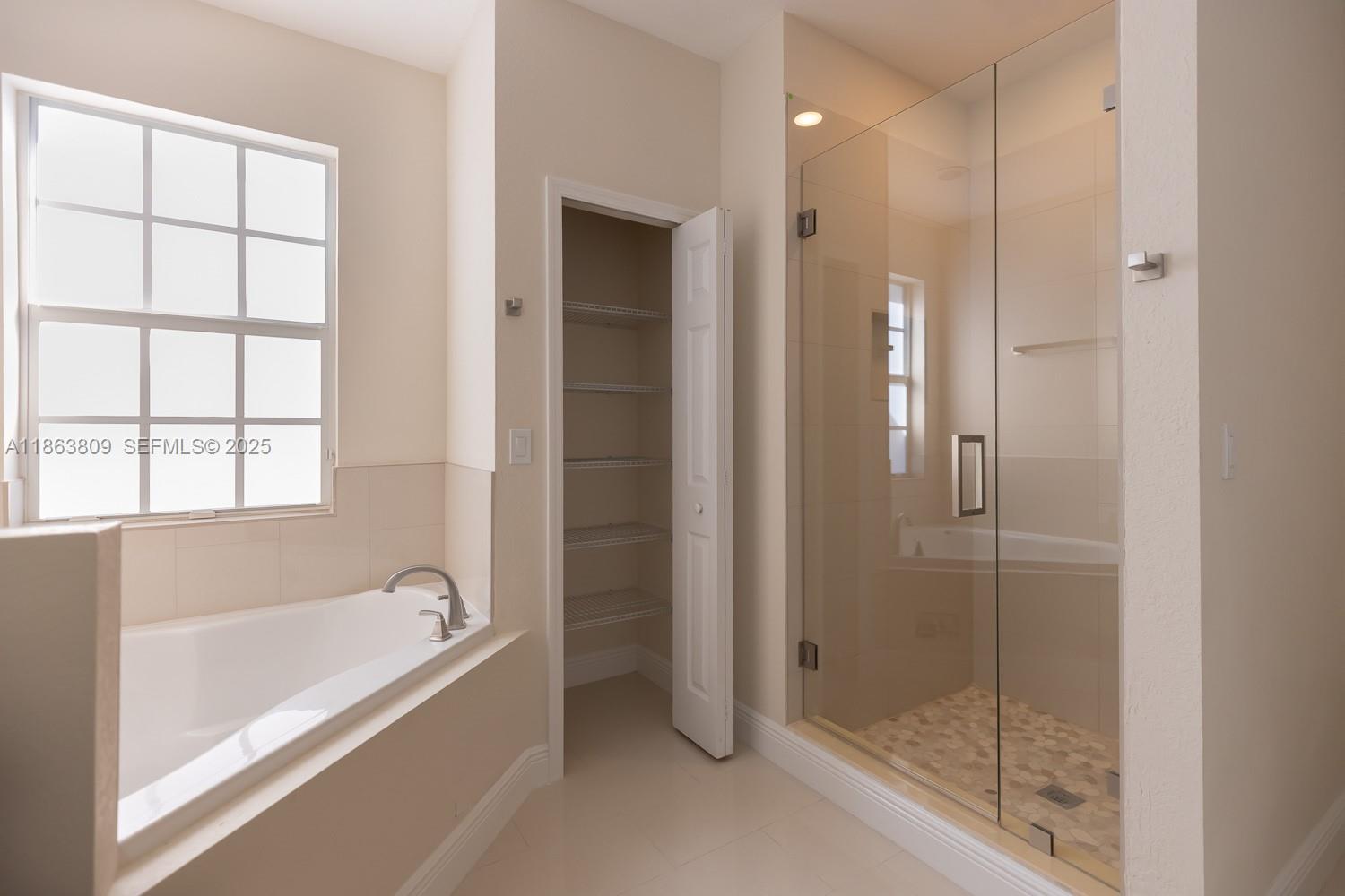 TAMARAC CIRCLE - Residential