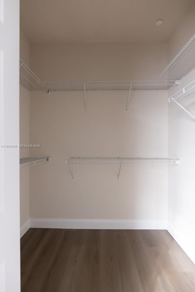 TAMARAC CIRCLE - Residential