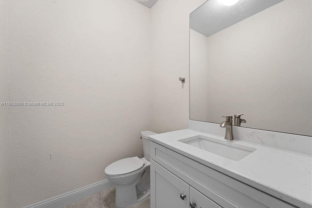 TAMARAC CIRCLE - Residential