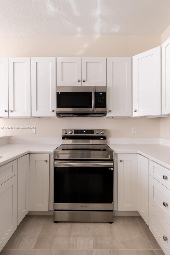 TAMARAC CIRCLE - Residential