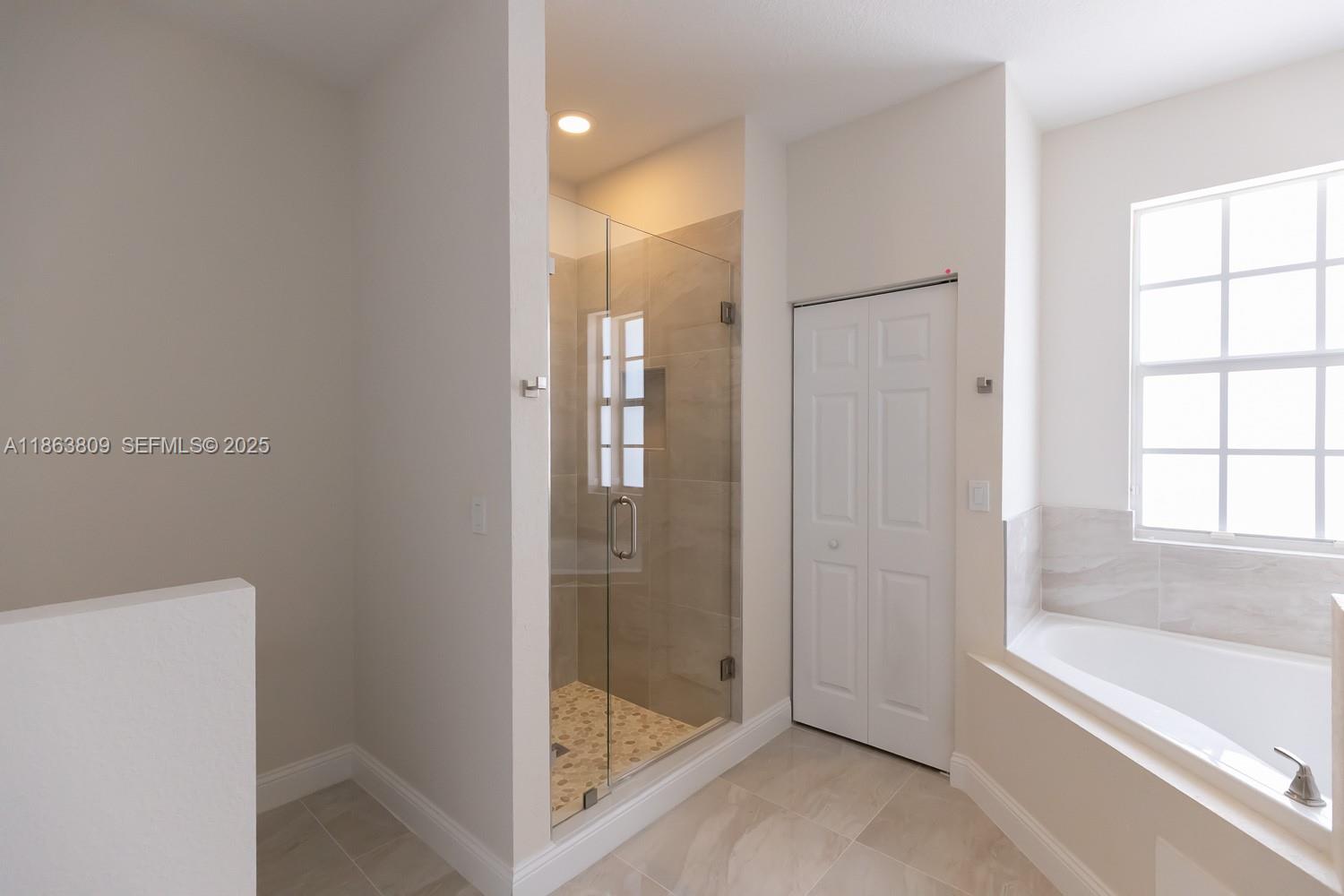 TAMARAC CIRCLE - Residential