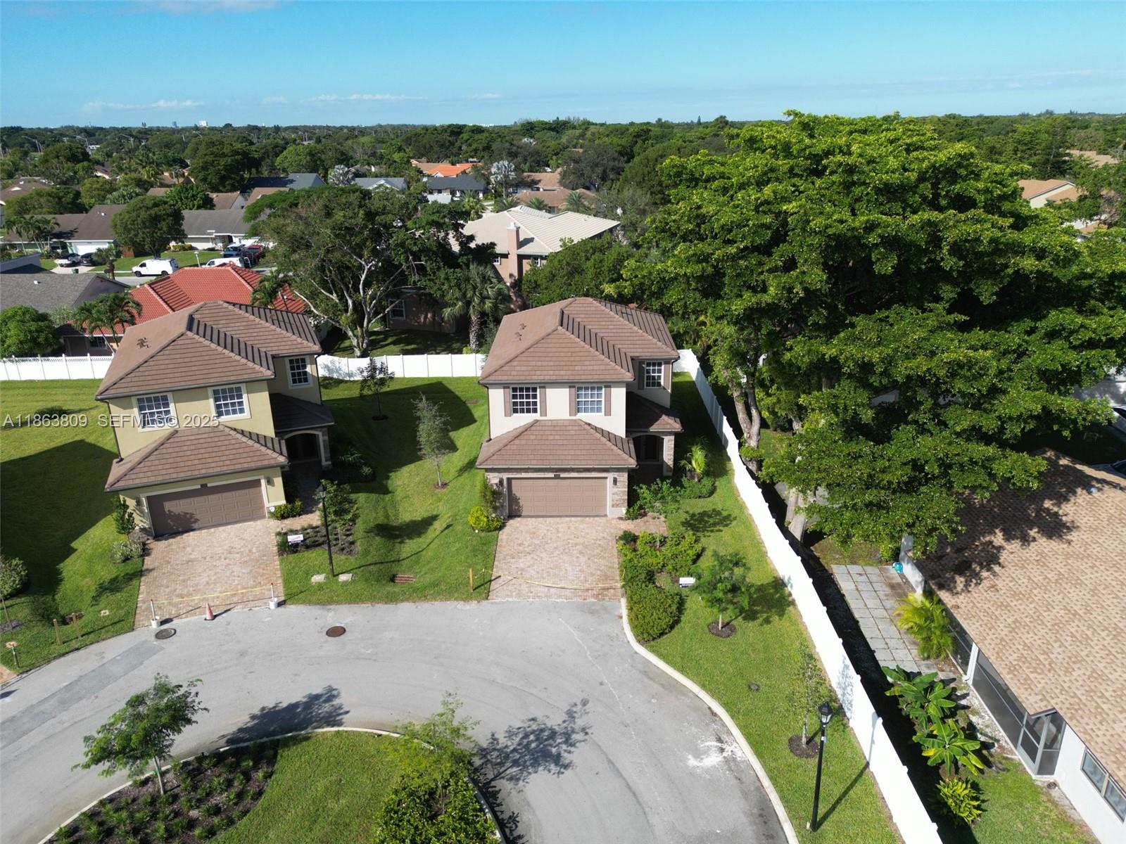 TAMARAC CIRCLE - Residential