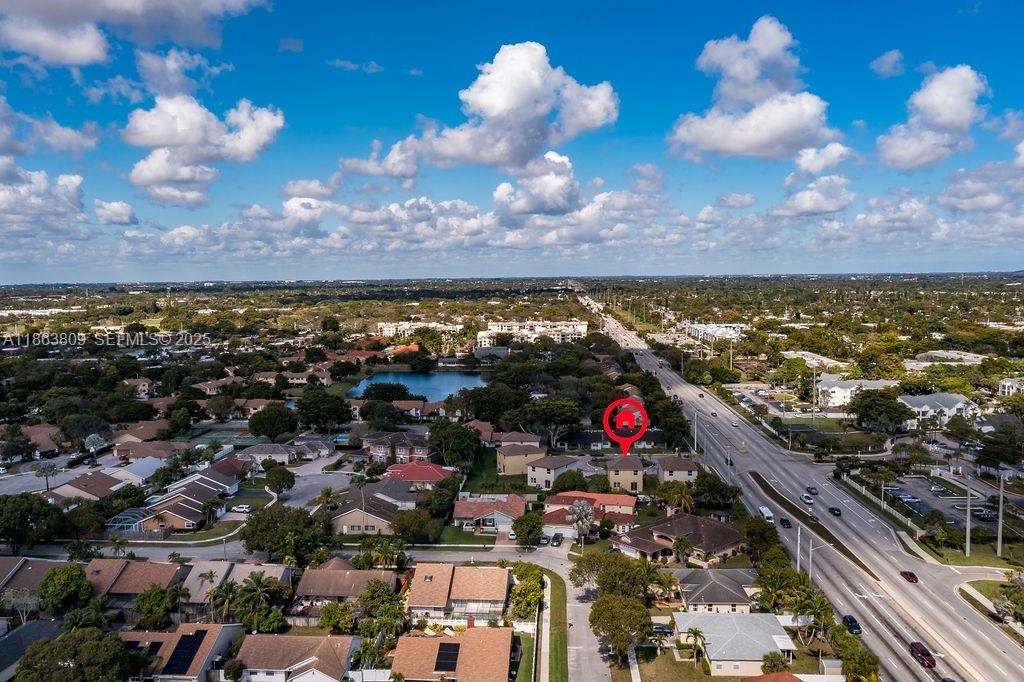 TAMARAC CIRCLE - Residential