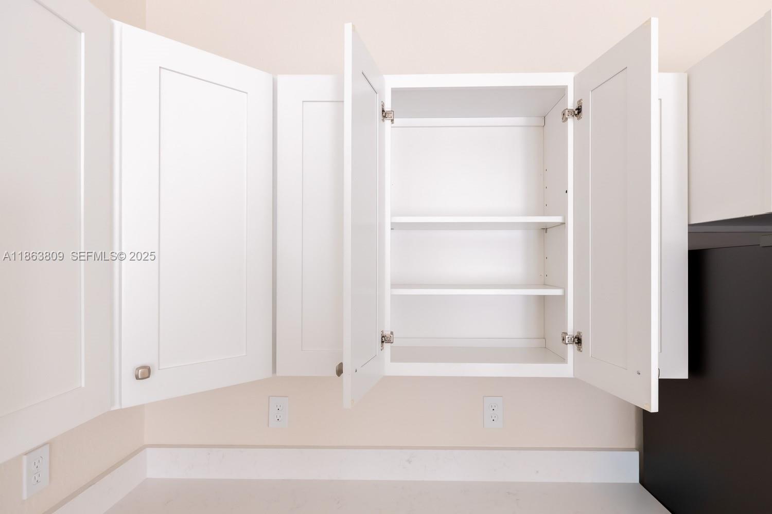 TAMARAC CIRCLE - Residential