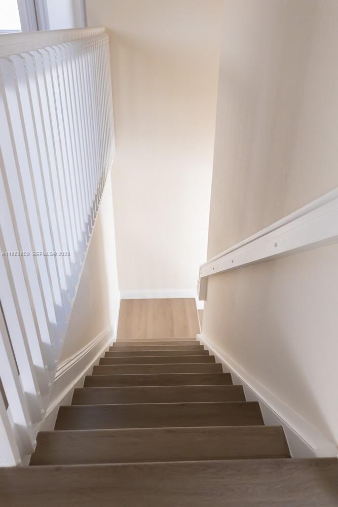 TAMARAC CIRCLE - Residential