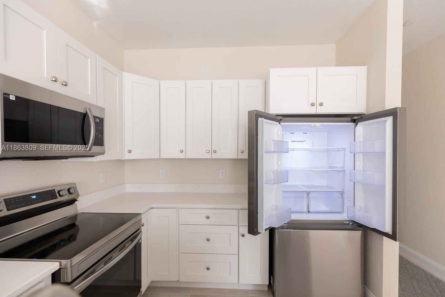 TAMARAC CIRCLE - Residential