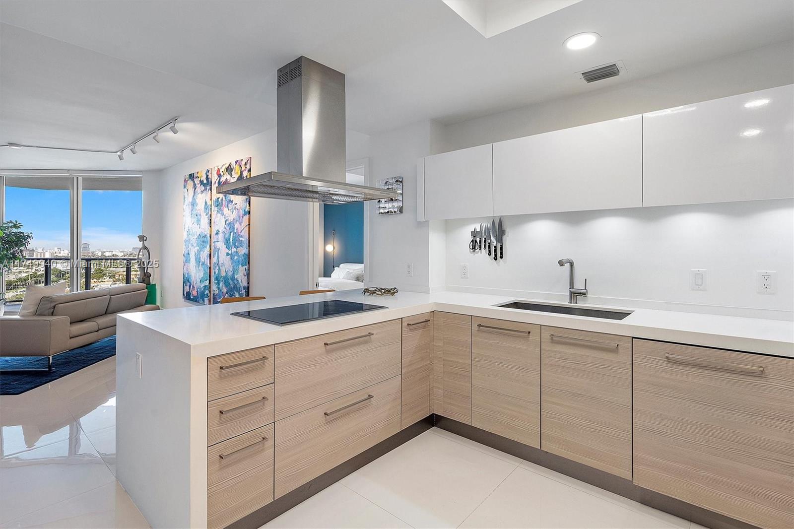 MARINA PALMS RESIDENCES N - Residential