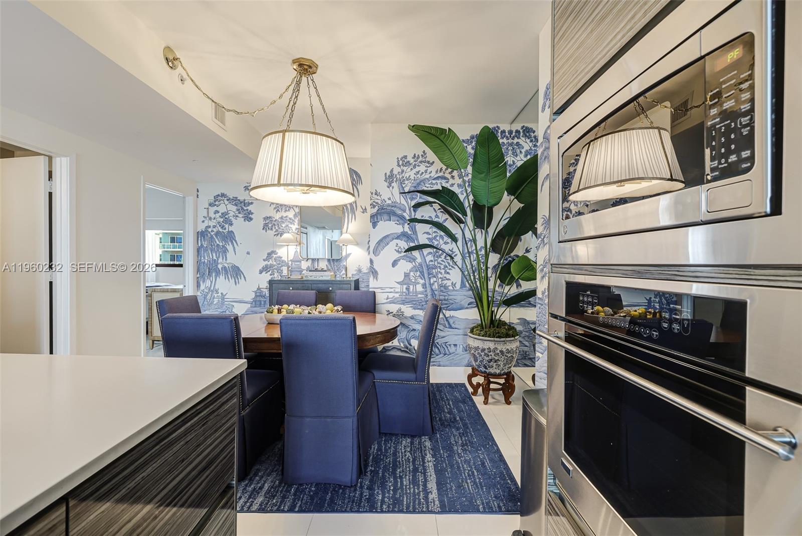 ICON BAY CONDO - Residential