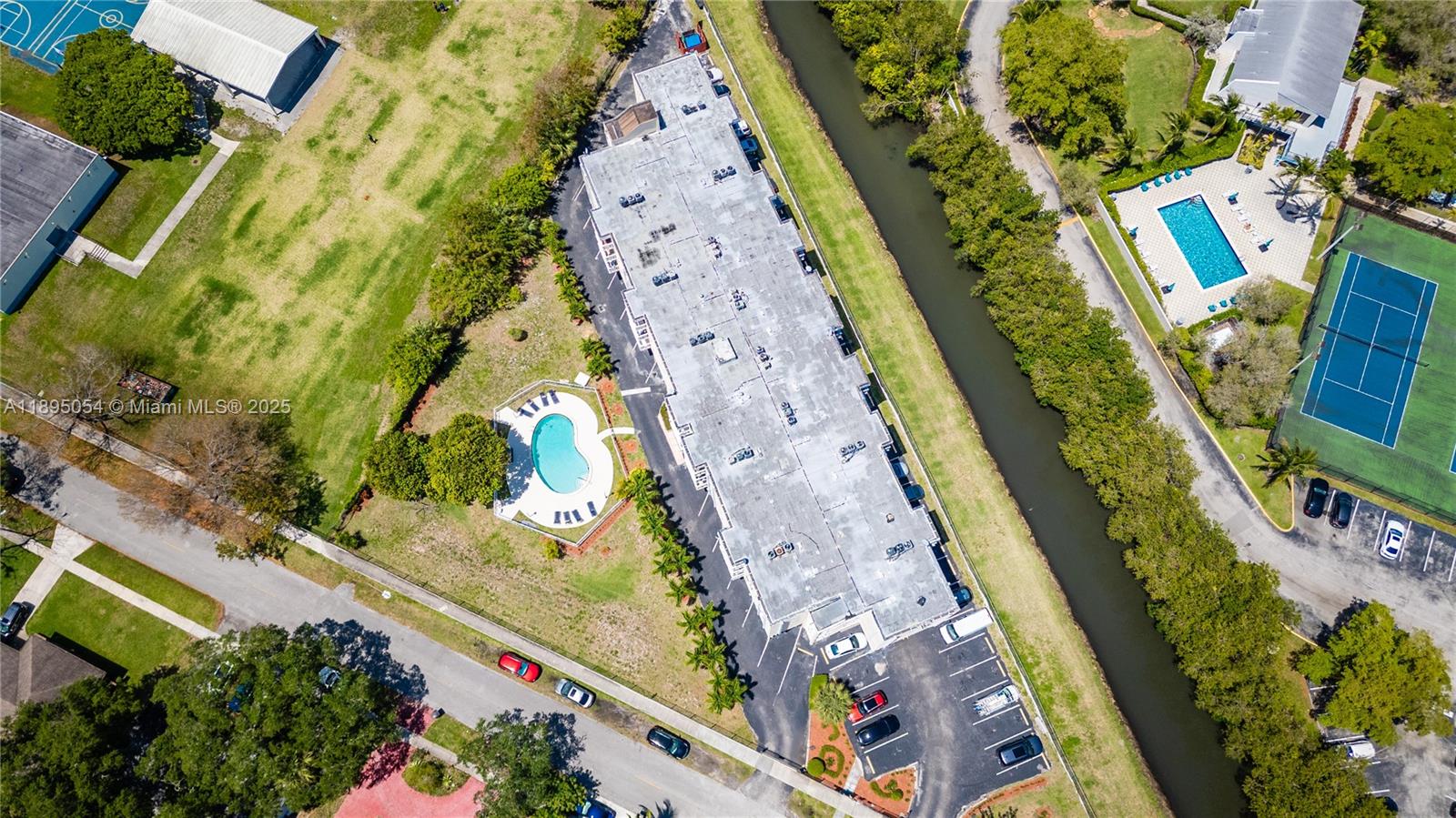 WOODCREEK CONDO - Residential