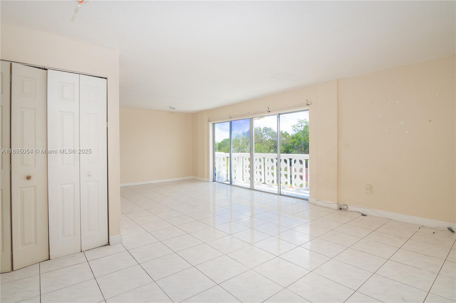 WOODCREEK CONDO - Residential