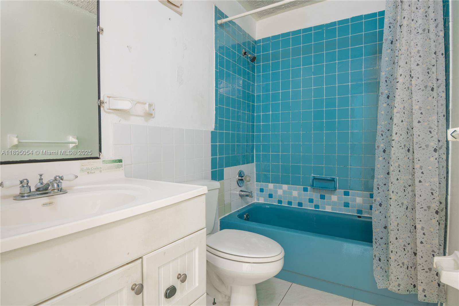 WOODCREEK CONDO - Residential